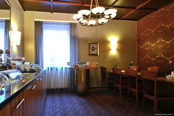 Comfort Hotel tom Kyle